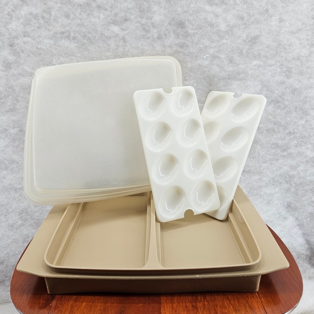 Tupperware‎ Deviled Egg Veggie Tray Set T22-1 Vintage Container Carrier Serving